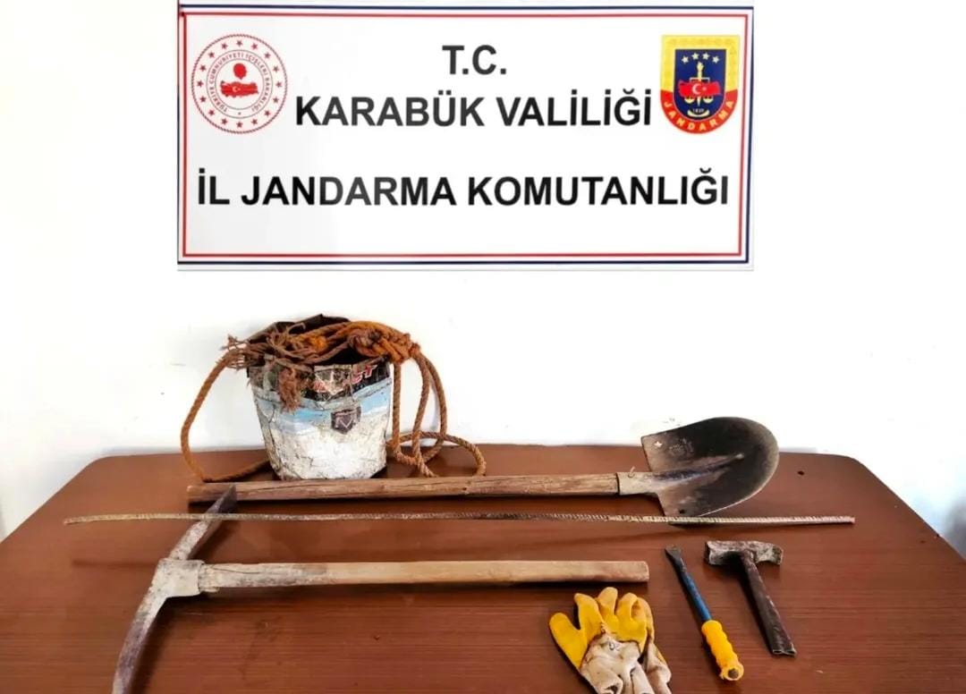 Eflani’de İzinsiz Kazı Yapan 2 Şahıs Suçüstü Yakalandı