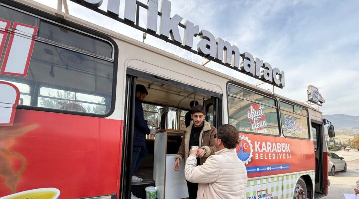 Karabük Belediyesi Soğuk Sabahları Sıcak Çorba İkramıyla Isıtıyor