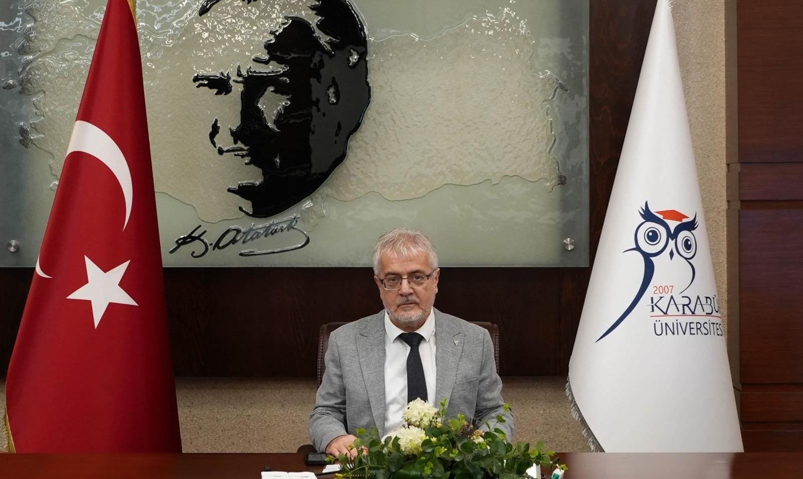 Karabük’ün Sevilen Doktorlarından Nihat Yılmaz Profesör Oldu.