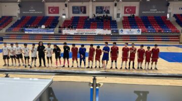 Karabük MY Kolej Anadolu lisesi erkek Futsal takımı Fırtına Gibi Esiyor