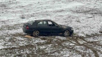 Karabük’te Boş araziye uçan otomobilin sürücüsü yaralandı