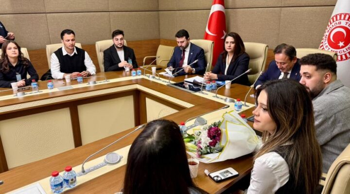 Dijital Şiddet ile Mücadele Kulübünden Vekillere Ziyaret