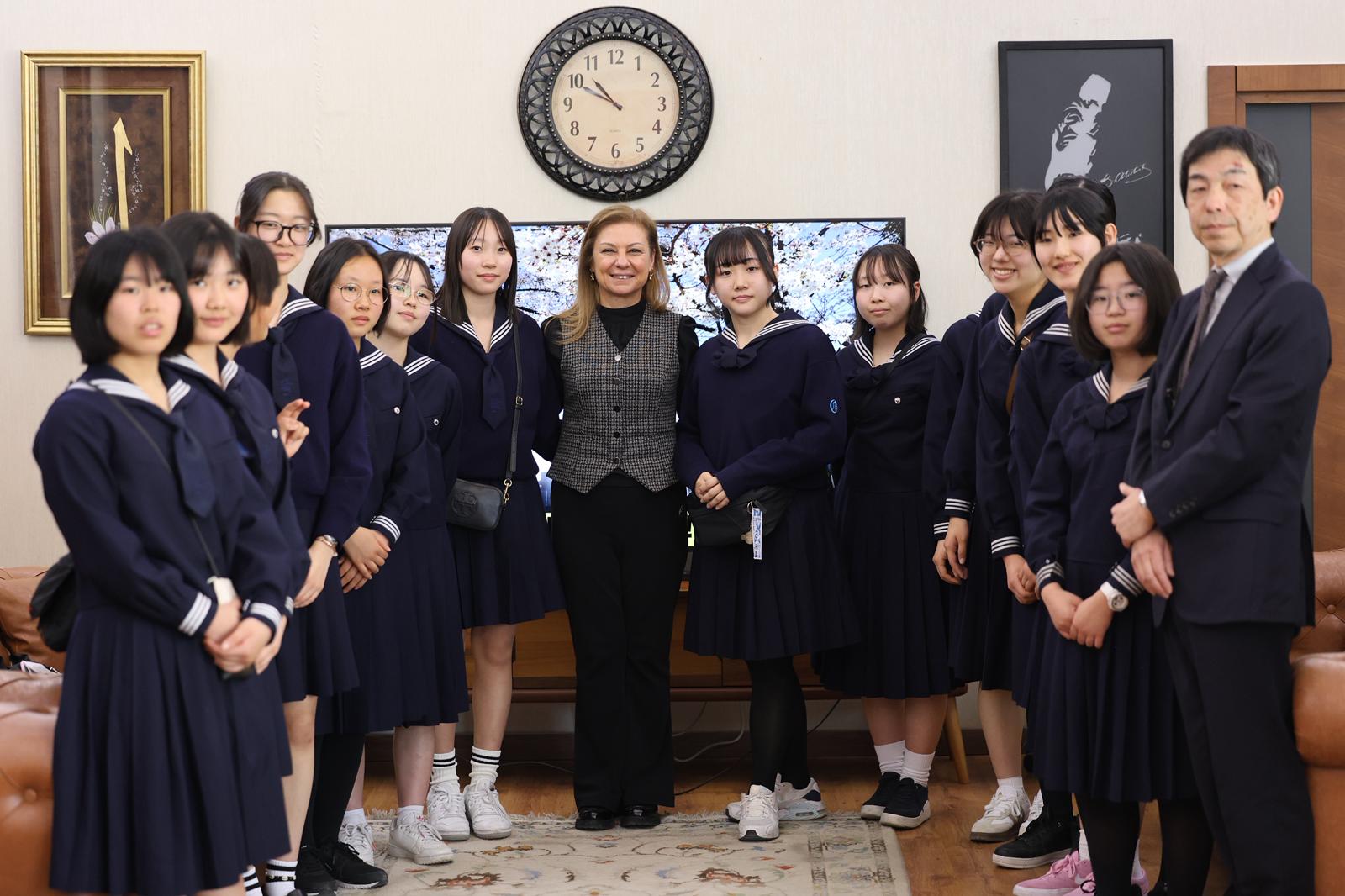 Japon öğrencilerden Başkan Köse’ye ziyaret