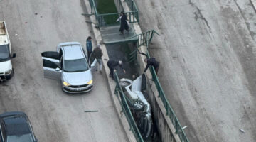 Karabük’te Park Halindeki Araçlara Çarparak Kanala Düşen Ehliyetsiz ve alkollü sürücüye 265 bin TL ceza