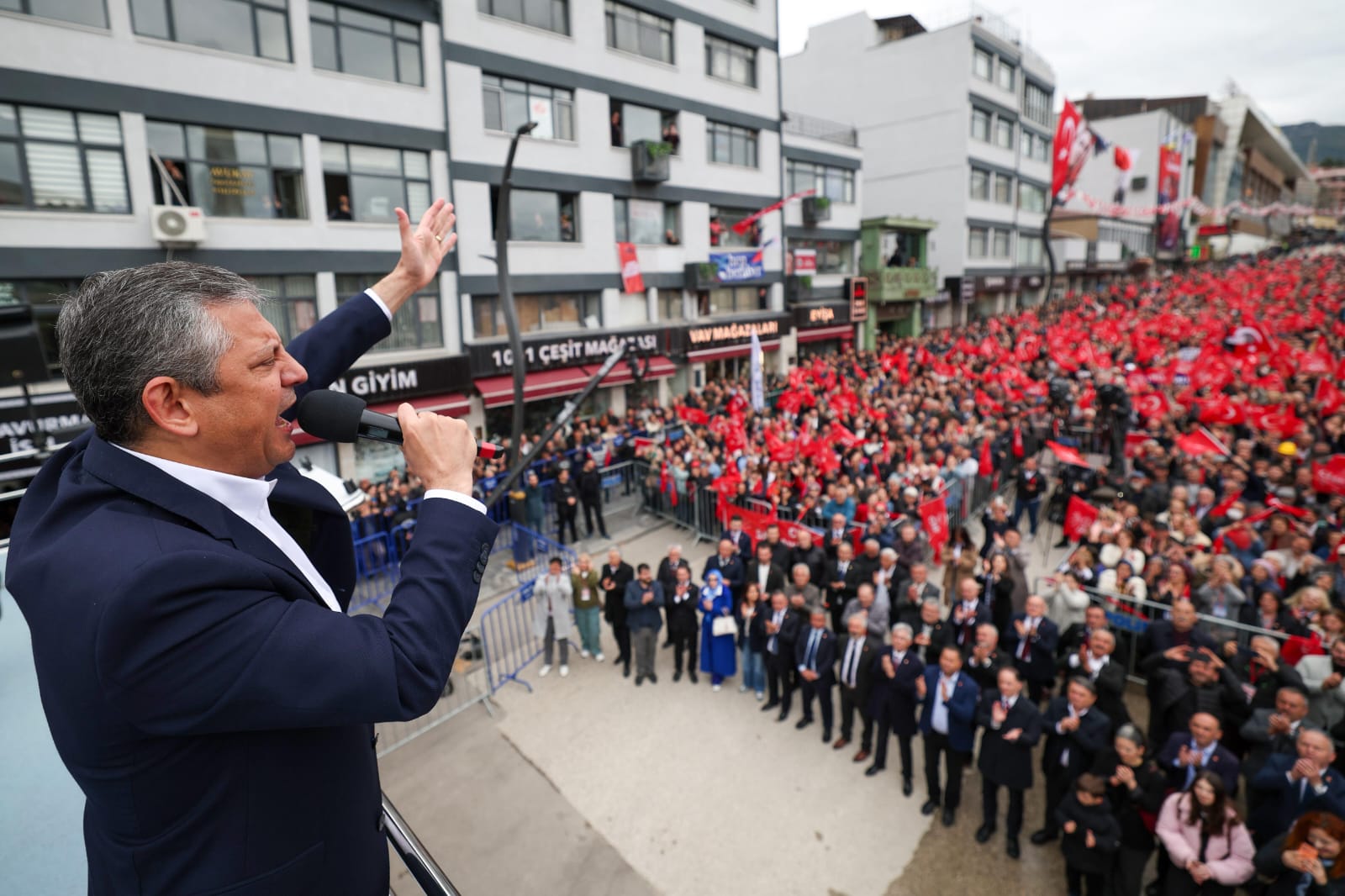 Özgür Özel’e Karabük’te Yoğun İlgi