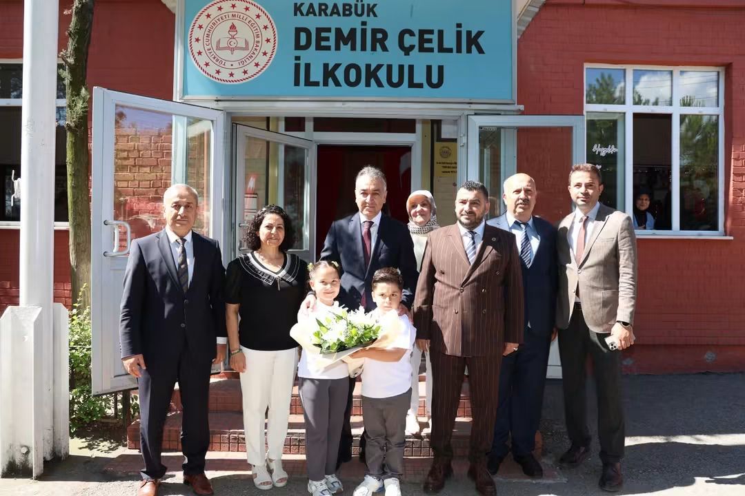 KARABÜK’TE 37 BİN ÖĞRENCİ KARNE HEYECANI YAŞADI