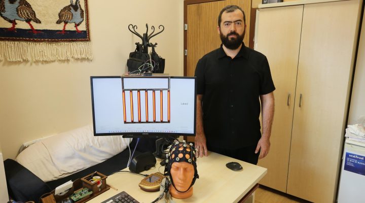 Karabük Üniversitesinde Beyin Sinyalleriyle Bilgisayar Kontrolü Sağlayan Proje Geliştirildi