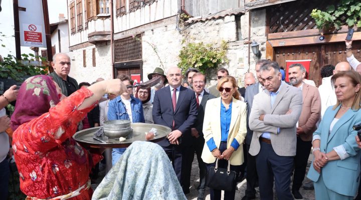Yörük Köyü’nde “Anadolu Sofraları: Yörük Kültürü ve Belleği” Programı Gerçekleştirildi.