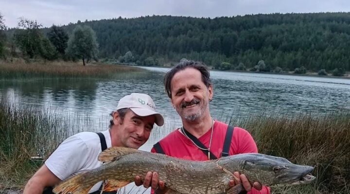 Doğa Gezgini ve Amatör Balıkçı Hüseyin Ersoy ve Ekip Arkadaşları Eflani’de 5 Kilo 100 gram Balık Tuttu.
