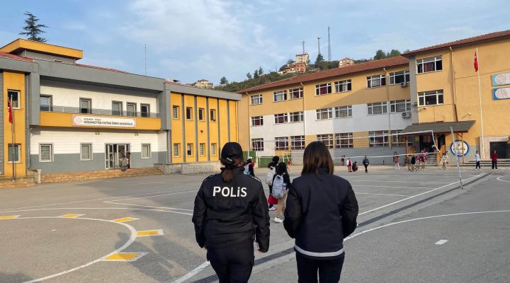 Karabük’te Okul Çevrelerinde Güvenlik Denetimleri Sürüyor