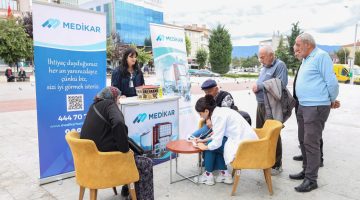 Medikar Hastanesi’nden 1 Ekim Dünya Yaşlılar Günü’nde Sağlık Farkındalığı Etkinliği