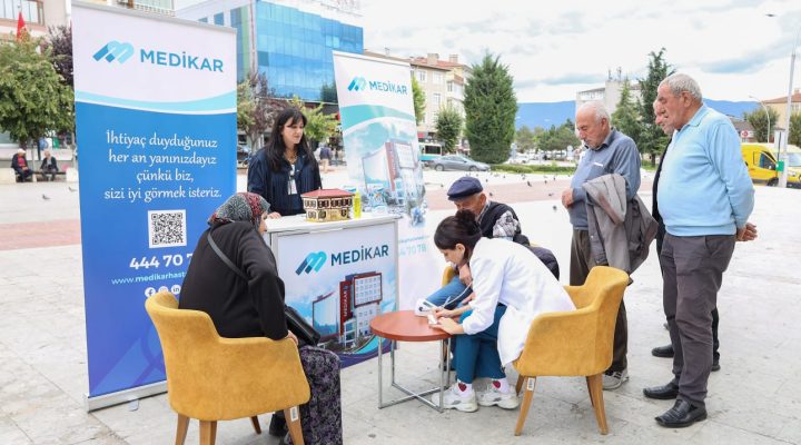 Medikar Hastanesi’nden 1 Ekim Dünya Yaşlılar Günü’nde Sağlık Farkındalığı Etkinliği